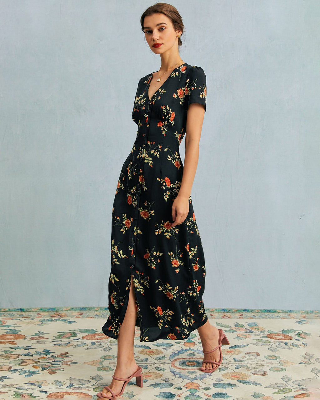 Violette — Black Floral V-Neck Maxi Dress