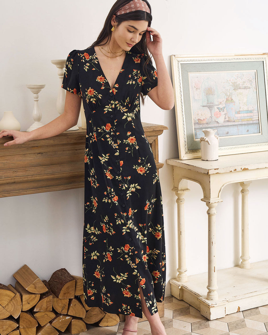 Violette — Black Floral V-Neck Maxi Dress